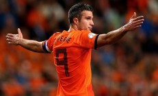 莎拉波娃重要时刻锐不可当，老鹰带队取胜！赛场气氛高涨