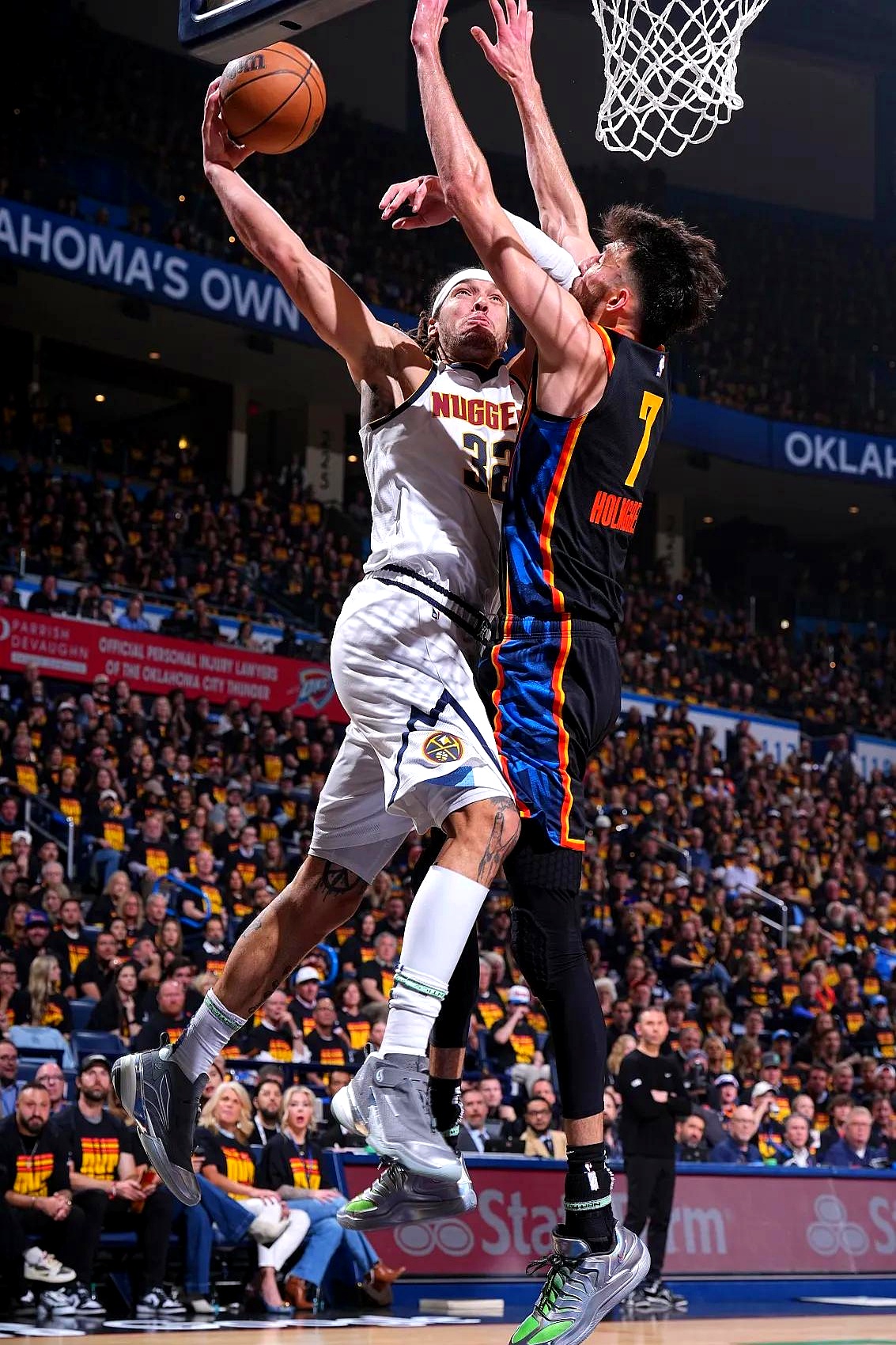 包含穆雷在掘金比赛中精彩发挥，赛况扑朔迷离引发热议！的词条